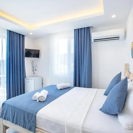 Alina Hotel 3*