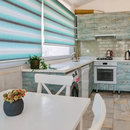 Alina Hotel 3*