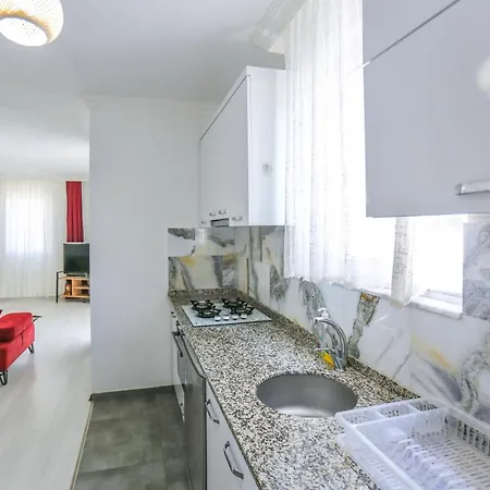 Alina Hotel 3*