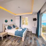 Alina Hotel 3*
